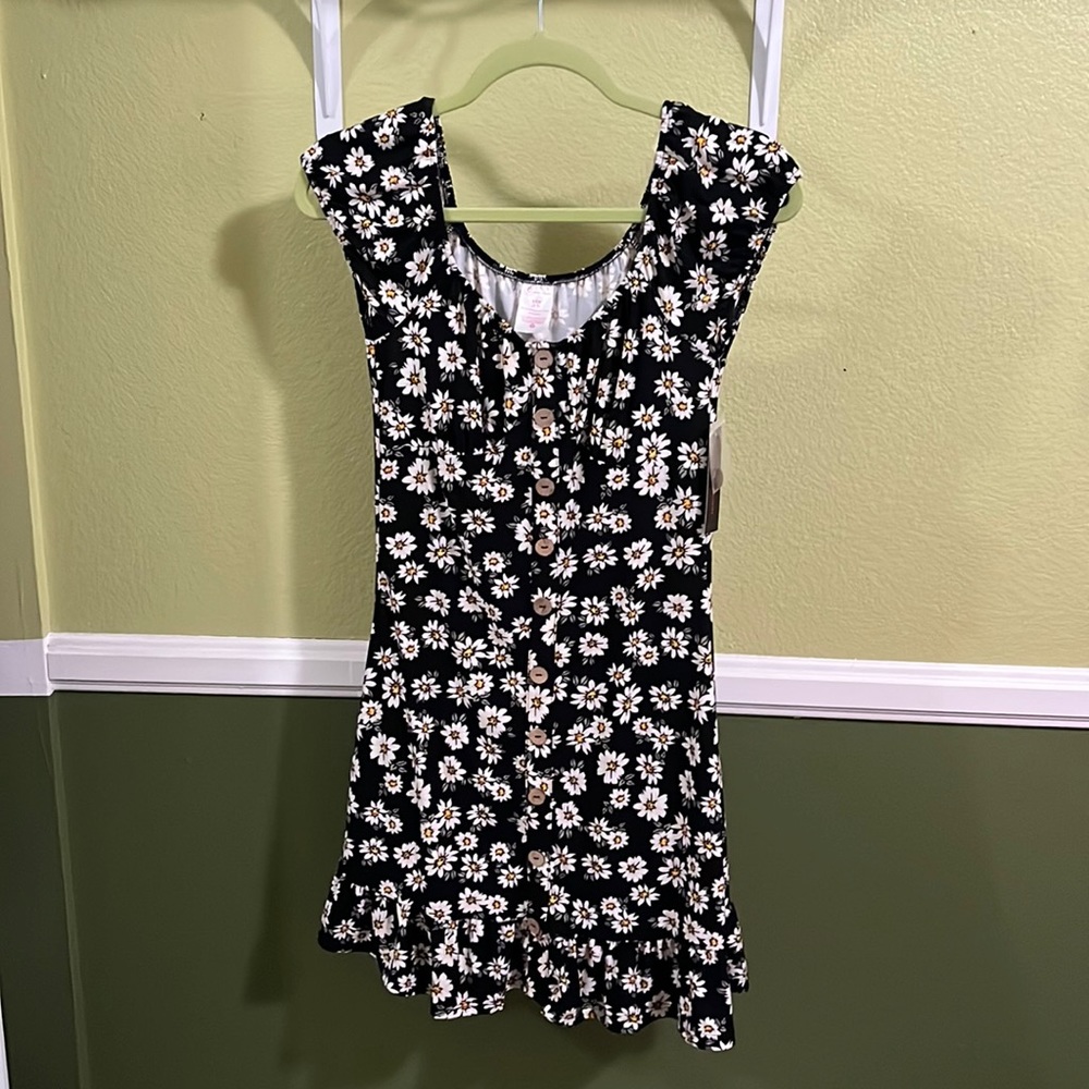 Cap sleeve floral short dress